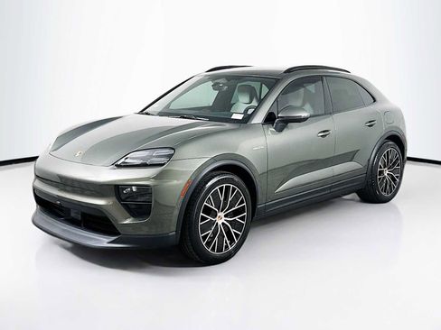 Certified 2025 Porsche Macan Electric image 1
