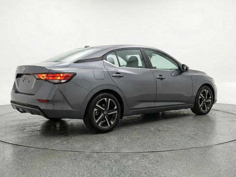 Used 2025 Nissan Sentra SV FWD image 9