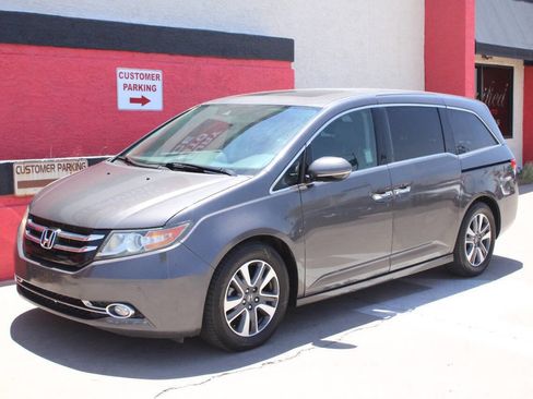 Used 2017 Honda Odyssey Touring image 7