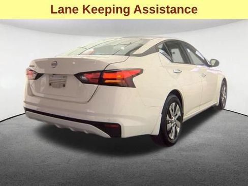 Used 2024 Nissan Altima 2.5 S FWD image 5