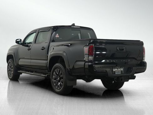 Used 2022 Toyota Tacoma Limited image 3