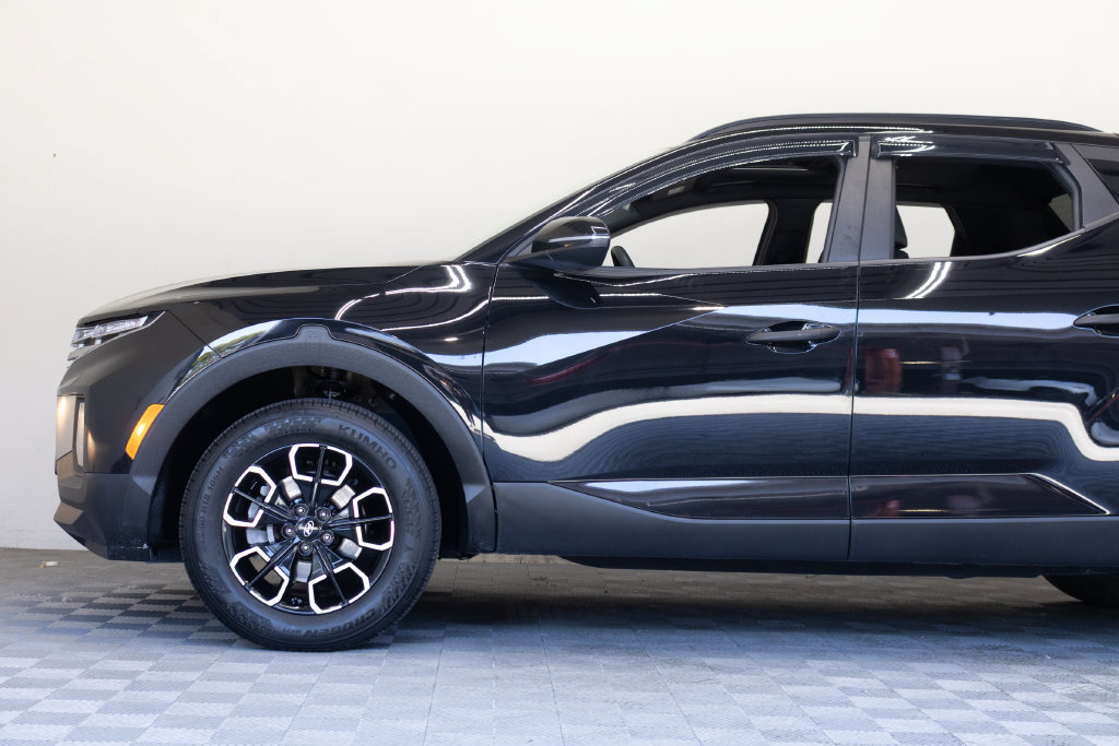 Used 2023 Hyundai Santa Cruz SEL w/ Activity Package FWD image 8