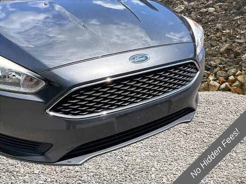 Used 2016 Ford Focus SE FWD image 26