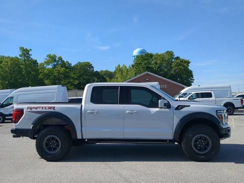 Used 2025 Ford F150 Raptor AWD/4WD image 2