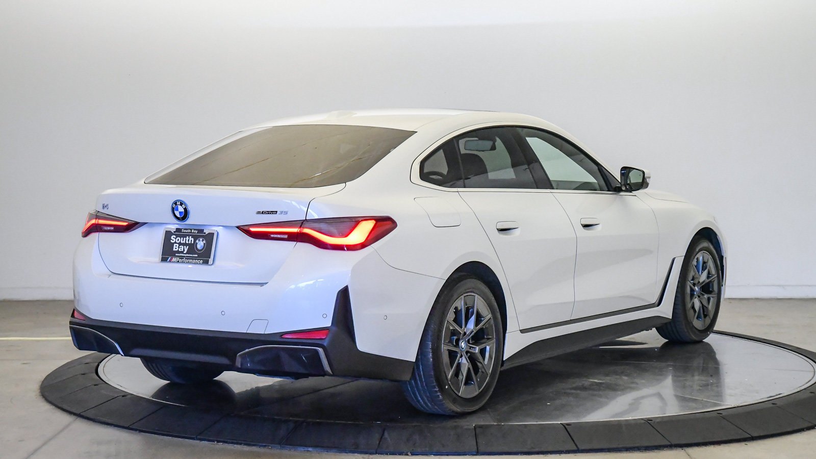 Certified 2024 BMW i4 eDrive35 w/ Convenience Package RWD image 5