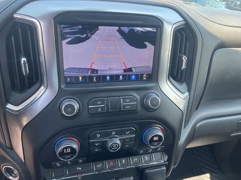 Used 2022 Chevrolet Silverado 2500 LTZ w/ LTZ Convenience Package AWD/4WD image 21