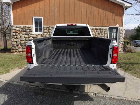 Used 2019 Chevrolet Silverado 2500 LT w/ Custom Sport Edition AWD/4WD image 29