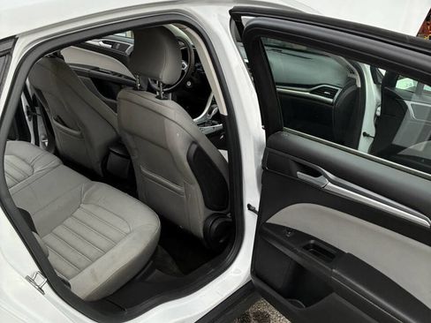 Used 2015 Ford Fusion S image 12