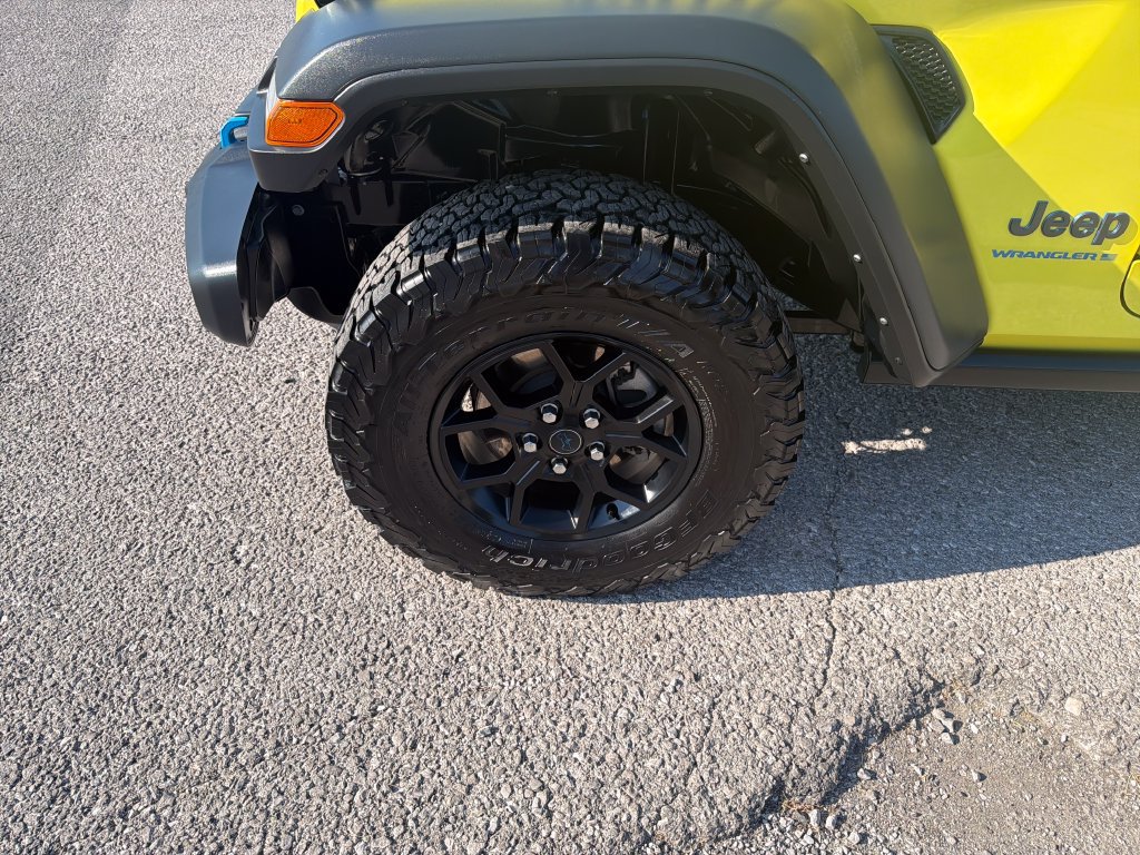 Used 2024 Jeep Wrangler Unlimited AWD/4WD image 10