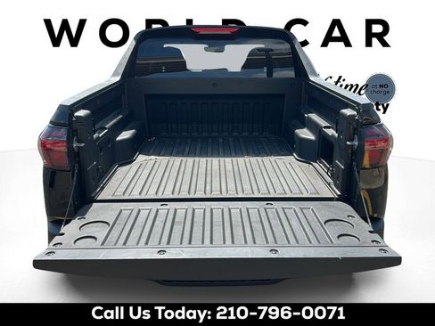 Used 2025 Hyundai Santa Cruz SEL FWD image 10