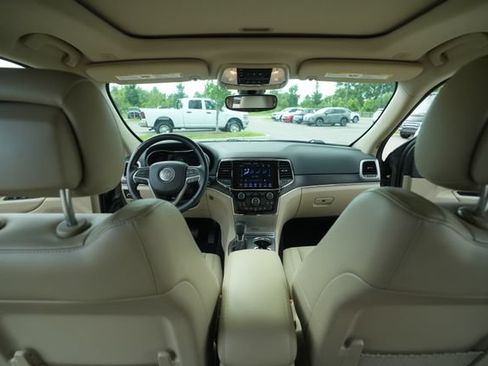 Used 2020 Jeep Grand Cherokee Limited RWD image 26