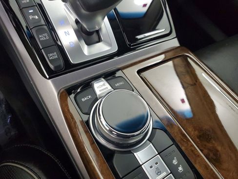 Used 2017 Genesis G90 3.3T Premium RWD image 44