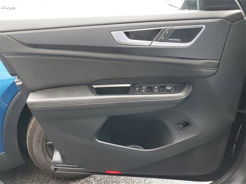 Used 2024 Volkswagen Atlas Cross Sport SEL Premium R-Line image 29