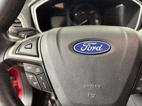 Certified 2020 Ford Fusion SE AWD/4WD image 23