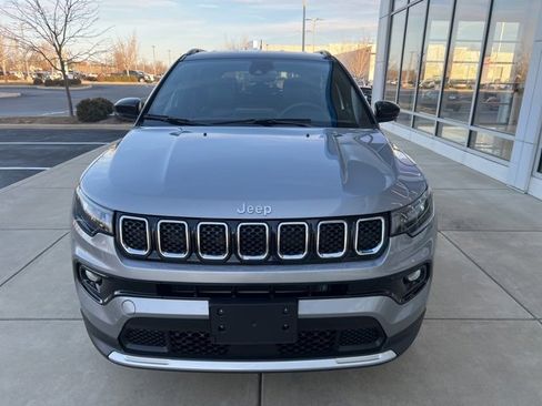 Used 2024 Jeep Compass Limited image 11