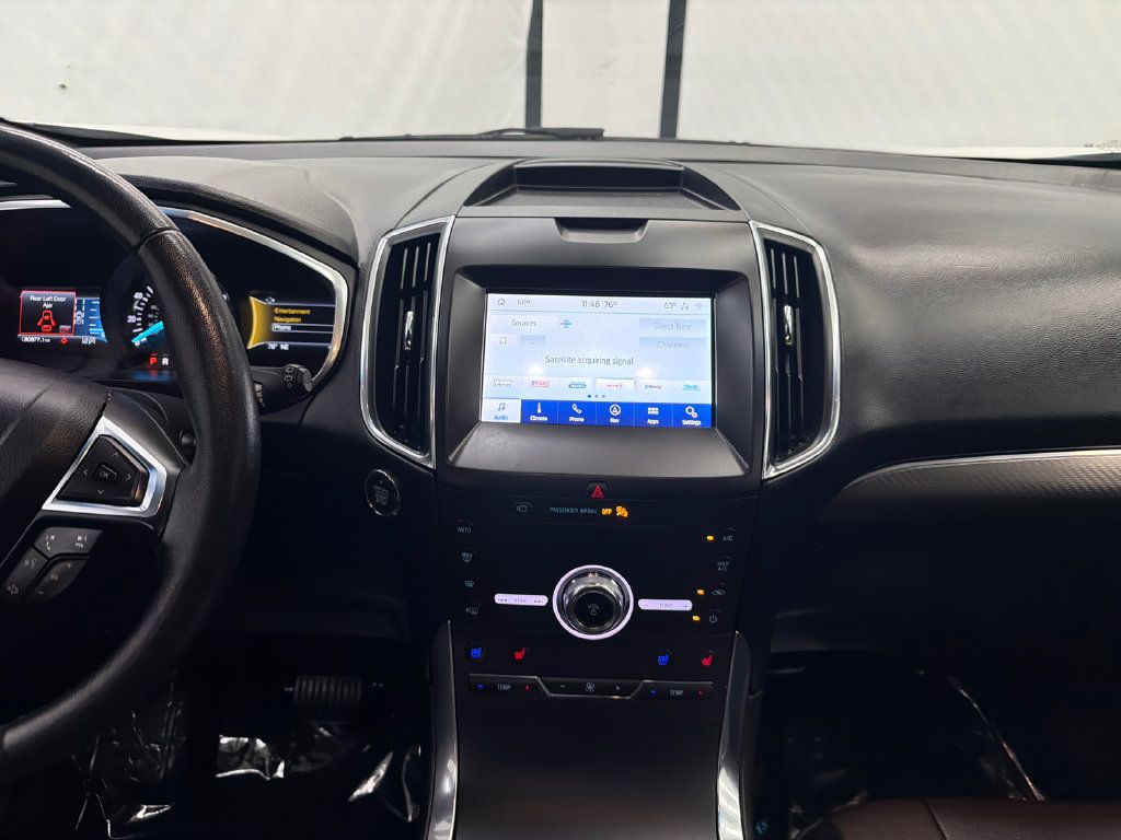 Used 2020 Ford Edge Titanium w/ Equipment Group 301A FWD image 31