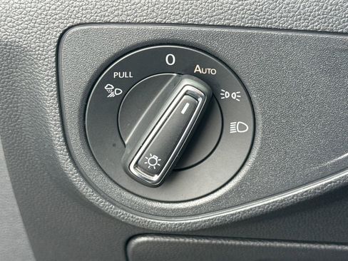 Certified 2023 Volkswagen Atlas SEL image 31