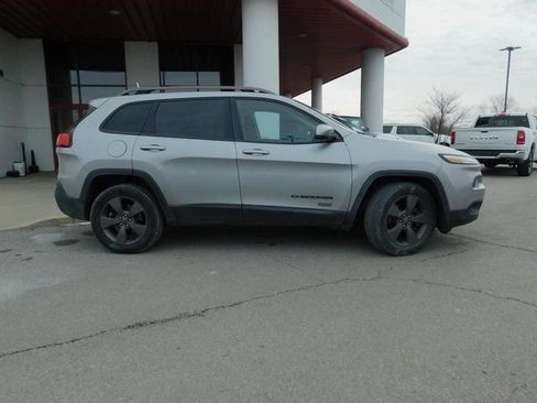 Used 2016 Jeep Cherokee 75th Anniversary image 9