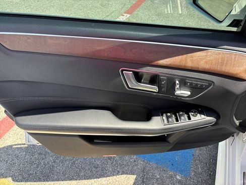Used 2014 Mercedes-Benz E 250 BlueTEC Sedan image 17
