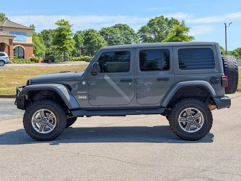 Used 2020 Jeep Wrangler Unlimited Sahara AWD/4WD image 13
