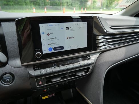 Used 2025 Toyota Camry LE w/ Convenience Package FWD image 23