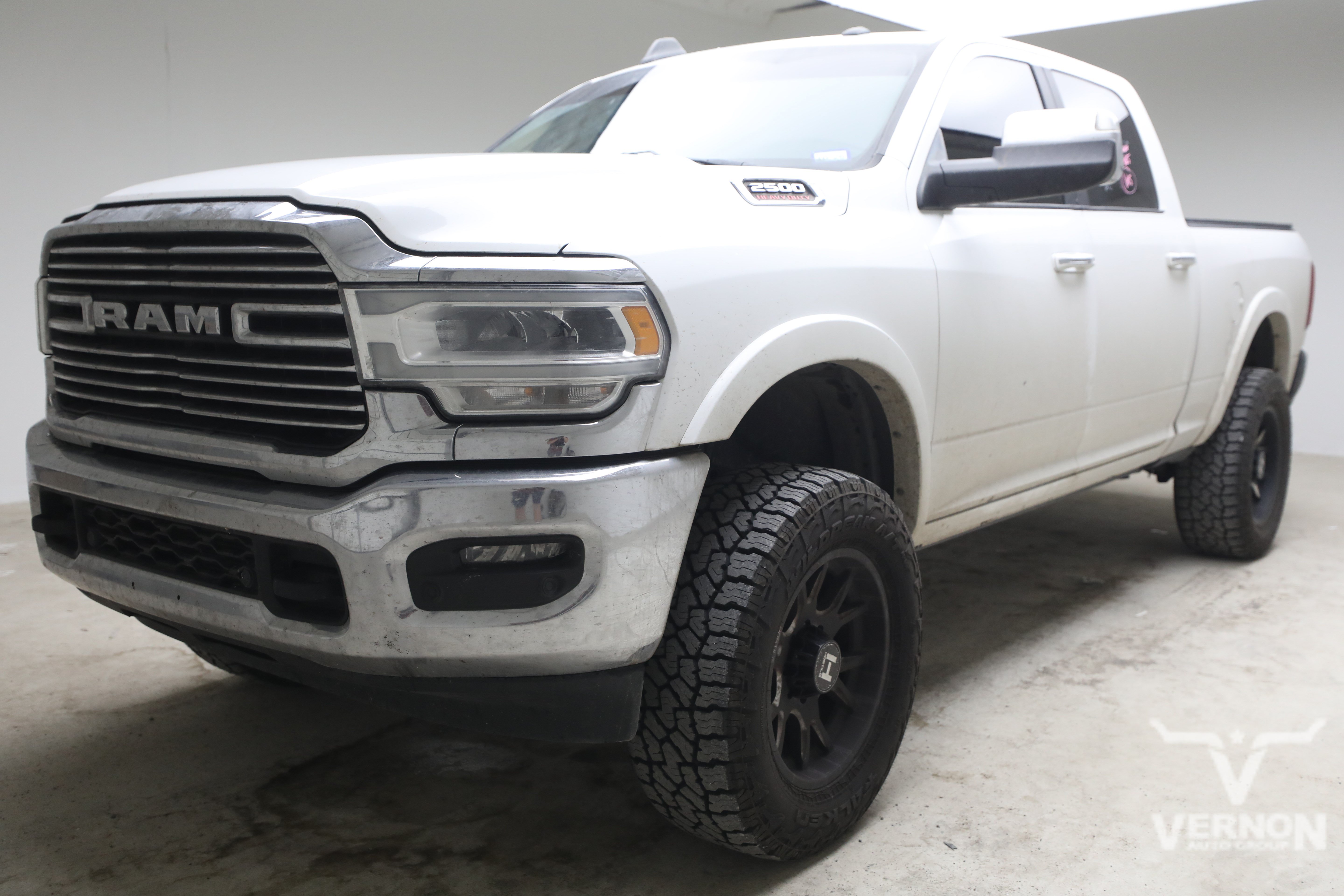 Used 2022 RAM 2500 Laramie AWD/4WD image 1