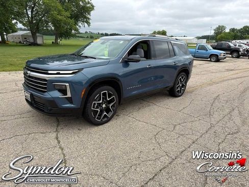 Used 2026 Chevrolet Traverse High Country w/ LPO, Floor Liner Package AWD/4WD image 8
