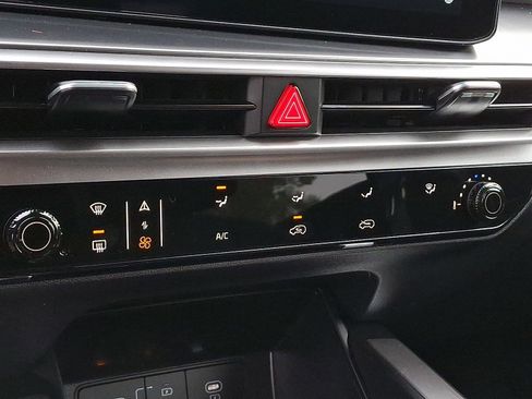 New 2026 Kia Sorento LX image 9