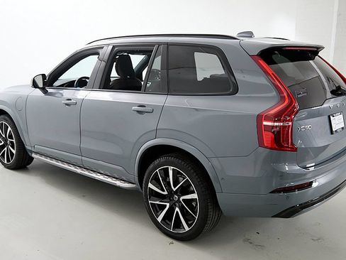 Used 2023 Volvo XC90 T8 Ultimate w/ Lounge Package AWD/4WD image 7