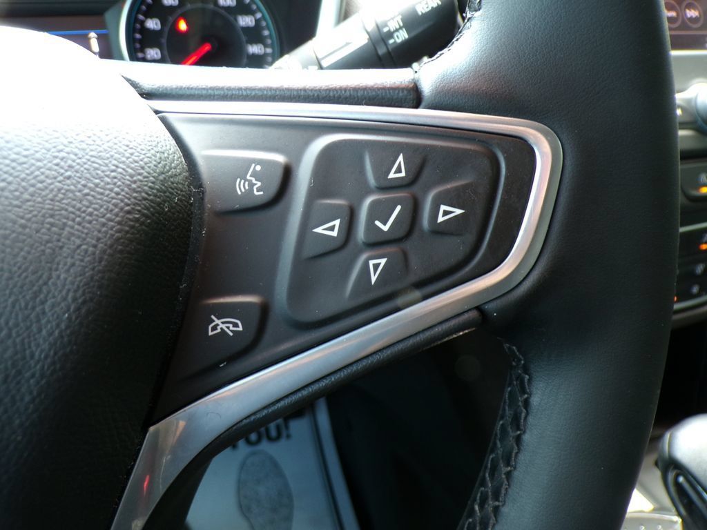 Used 2023 Chevrolet Equinox LT FWD image 30