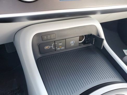 Certified 2026 Hyundai Kona SE image 20