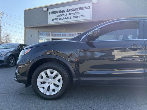 Used 2020 Nissan Rogue Sport S image 10