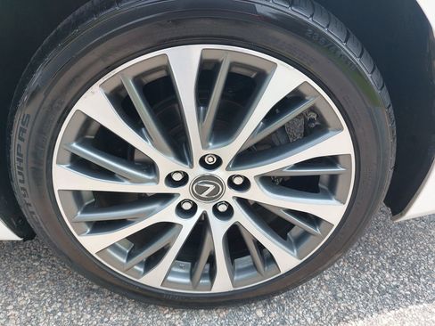 Used 2019 Lexus ES 300h w/ Premium Package FWD image 36