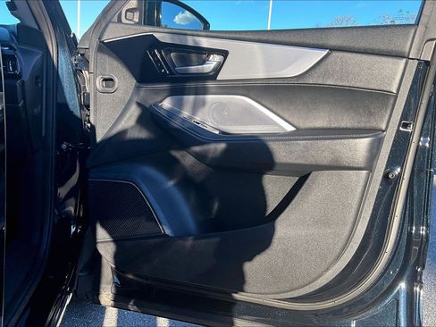 Used 2025 Acura MDX SH-AWD w/ Technology Package image 23