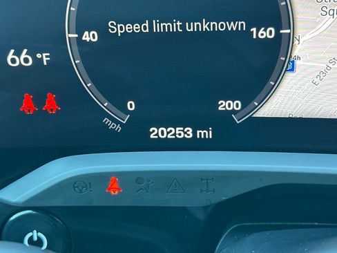 Certified 2023 Porsche Taycan image 25