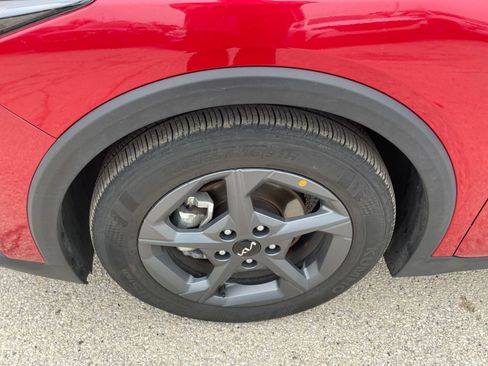 Used 2025 Kia K4 LXS image 30