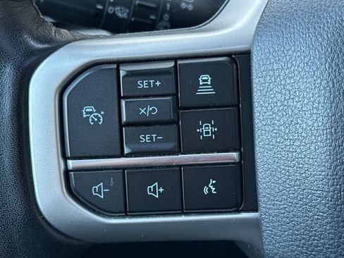 Used 2024 Ford Expedition Limited AWD/4WD image 38