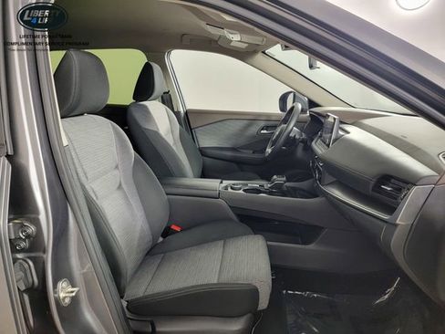 Used 2023 Nissan Rogue SV AWD/4WD image 18