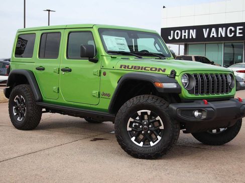 Used 2025 Jeep Wrangler Unlimited Rubicon w/ Safety Group AWD/4WD image 46