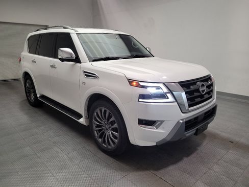 Used 2022 Nissan Armada Platinum w/ Captain's Chairs Package RWD image 13