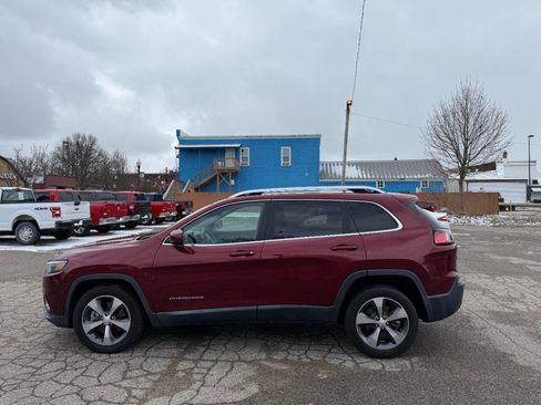 Used 2019 Jeep Cherokee Limited image 2