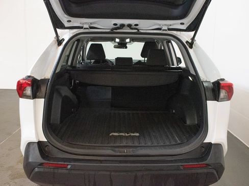 Used 2024 Toyota RAV4 XLE AWD/4WD image 27