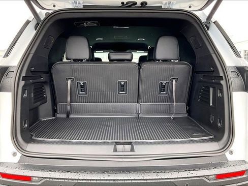 New 2026 Chevrolet Traverse LT w/ Midnight/Sport Edition image 15