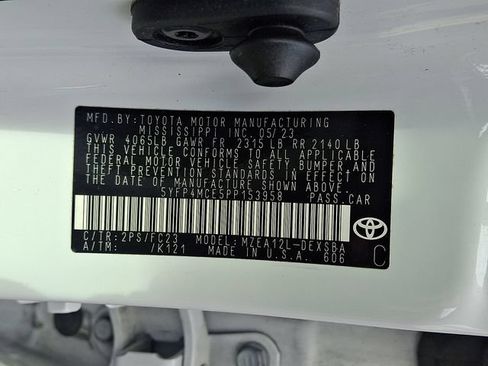 Used 2023 Toyota Corolla SE w/ SE Premium Package FWD image 26