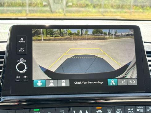 New 2026 Honda Odyssey Touring image 21