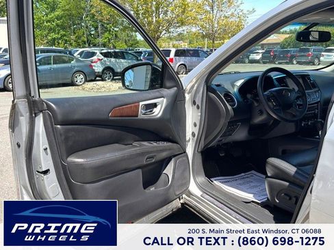 Used 2014 Nissan Pathfinder Platinum w/ Cargo Package AWD/4WD image 9