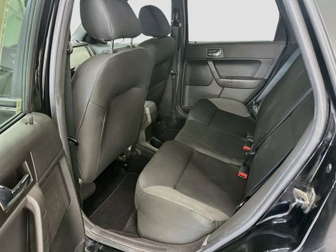 Used 2011 Ford Focus SES w/ 401A Rapid Spec Order Code FWD image 28