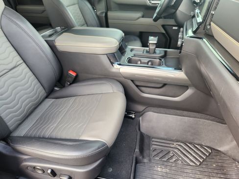 Used 2026 Chevrolet Silverado 1500 ZR2 AWD/4WD image 15