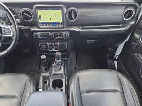 Used 2022 Jeep Wrangler Unlimited Sahara w/ Cold Weather Group AWD/4WD image 14