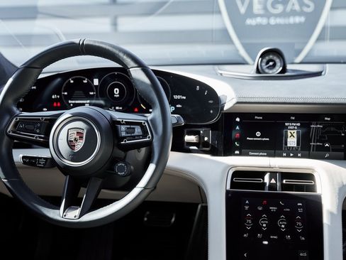 Used 2020 Porsche Taycan Turbo S image 54